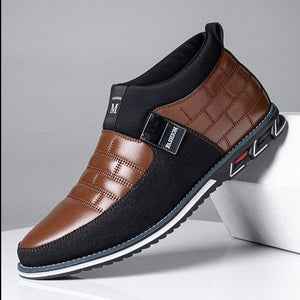 Herren Classic Business Casual Slip On Leder Stiefeletten (Schmale Schuhbreite, größere Größe empfohlen.)